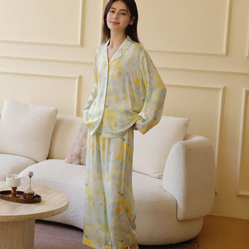 Dame Silk Pyjamasæt med blomstermotiv og komfortabel pasform Stilla