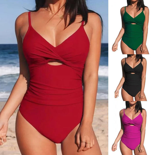 Dame Cut-Out Badedragt med elegant Twist Stilla