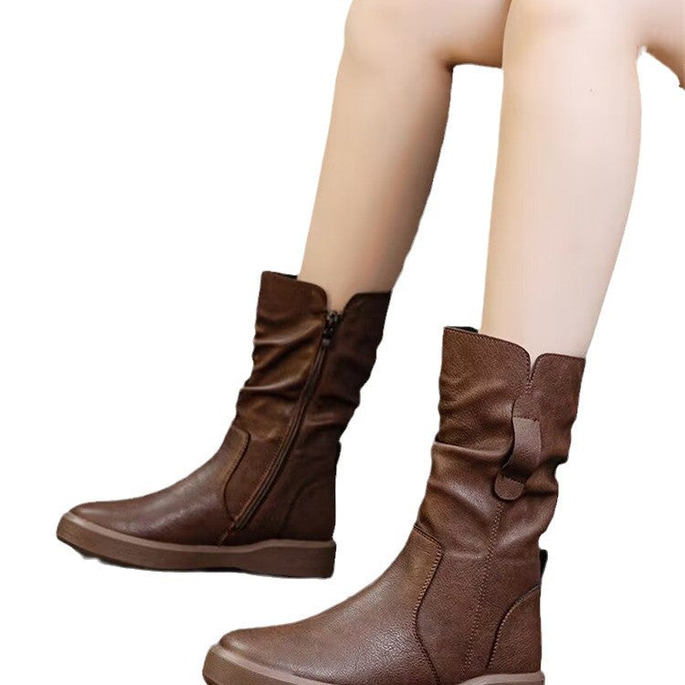 Dame afslappede støvletter med sidelukning og moderne plisseret design Stilla