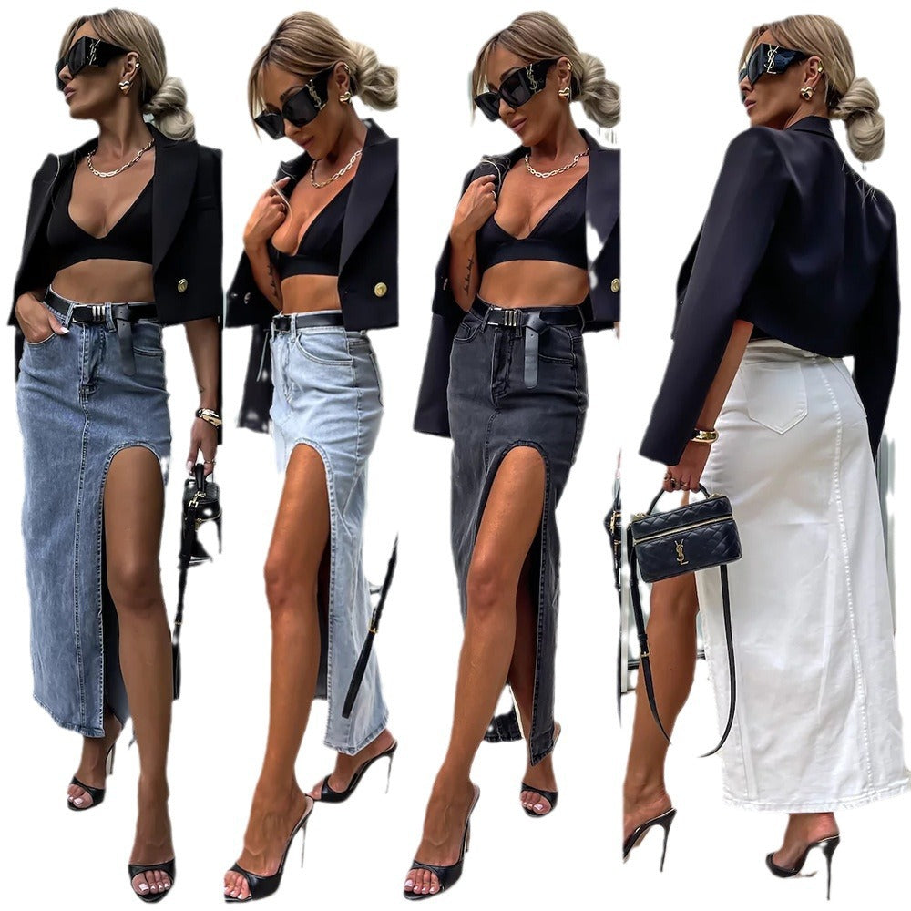 Dame denimnederdel med høj slids og figursyet snit Stilla