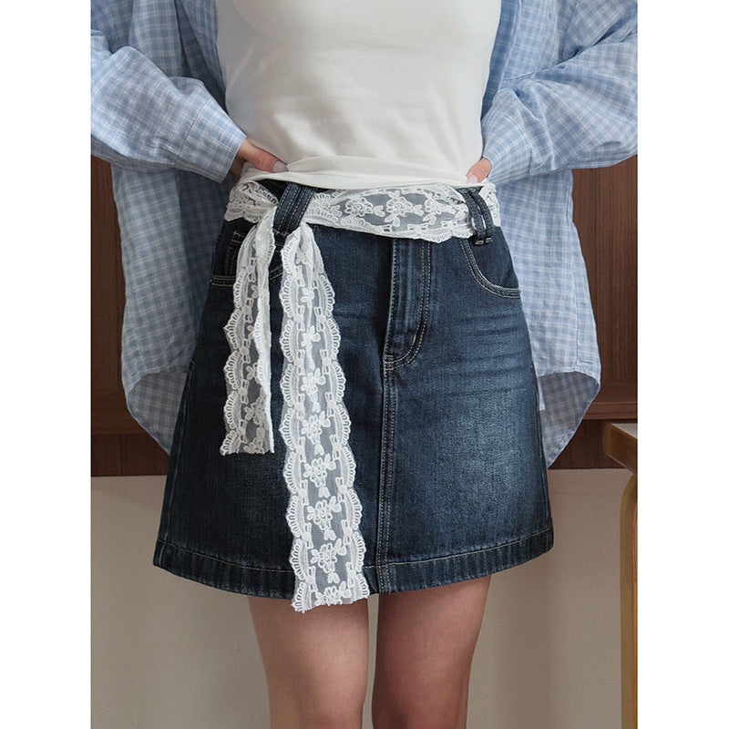 Dame denim-nederdel med dekorativ spidselastik og moderigtigt snit Stilla