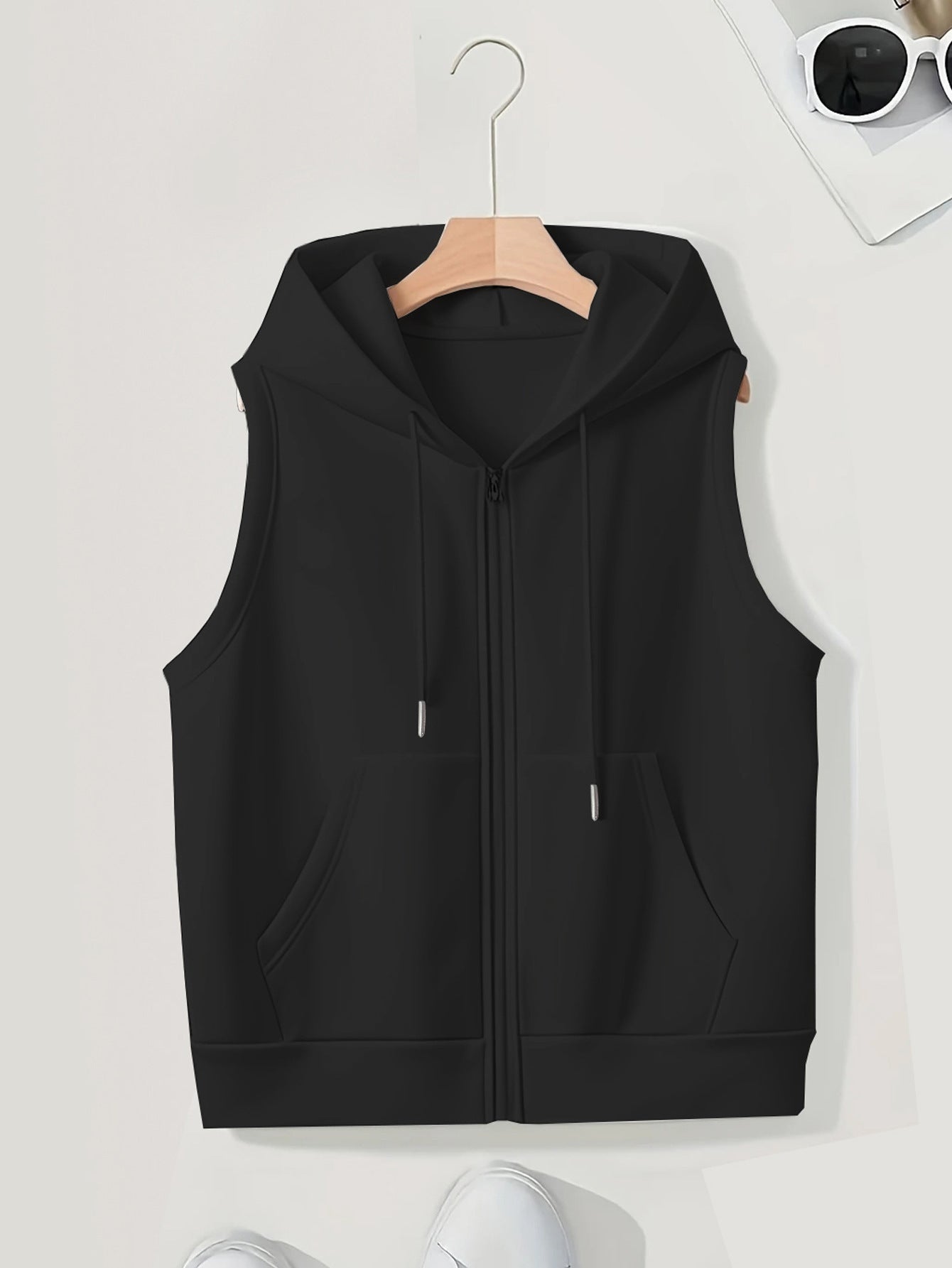 Dame sporty hættevest med gennemgående lynlås og praktiske lommer Stilla