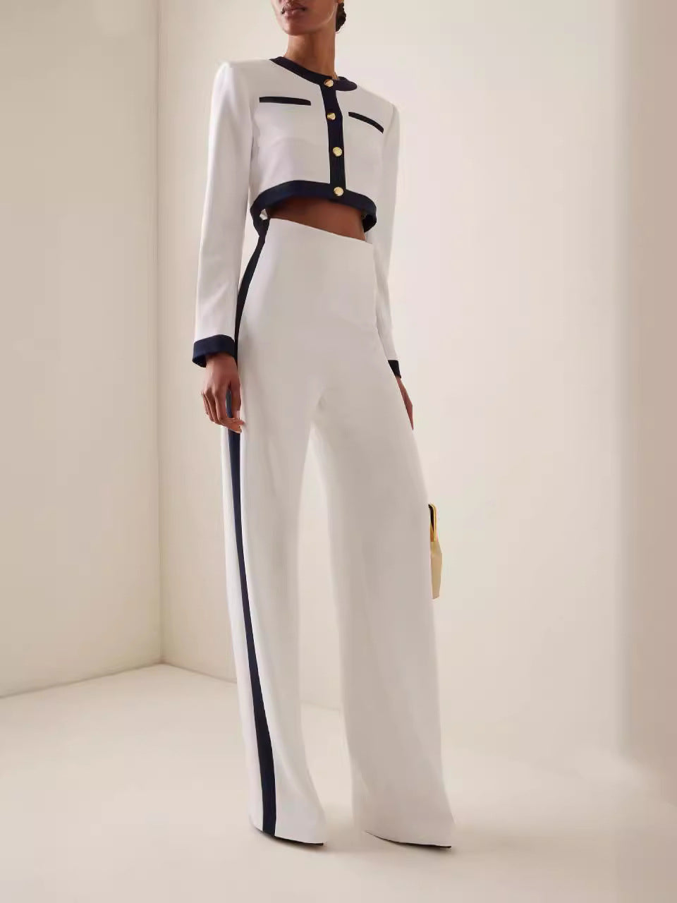 Dame elegant cropped blazer sæt med vidde bukser og gyldne knapper Stilla