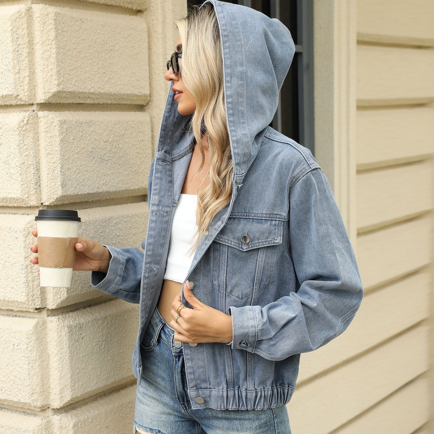 Dame afslappet oversized jeansjakke med moderne accenter Stilla