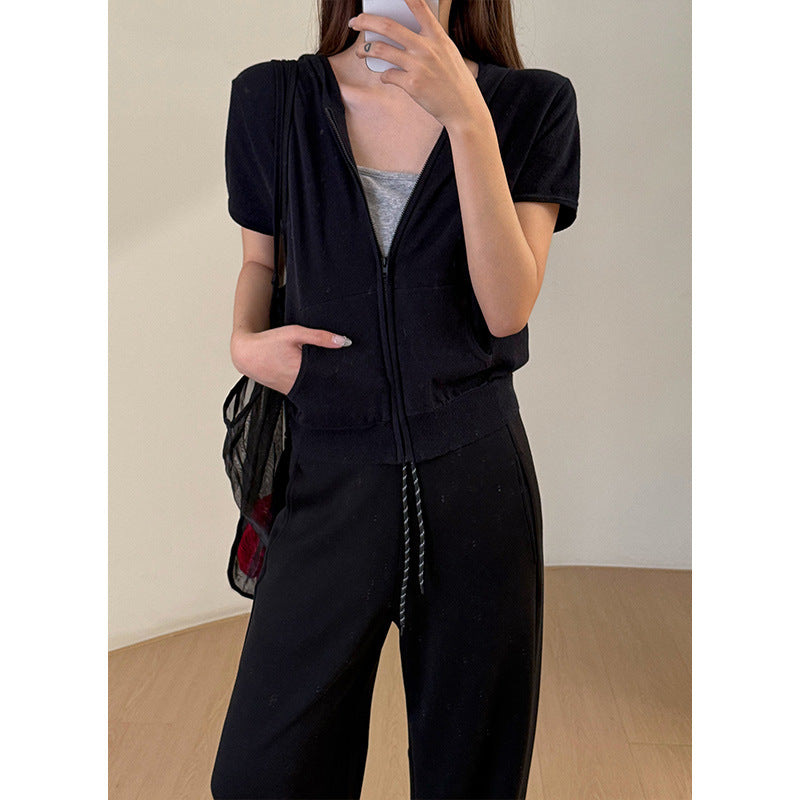 Dame afslappet hættejakke med kort snit og praktiske lommer Stilla