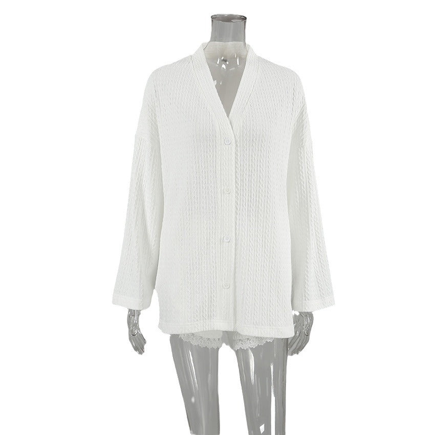 Dame afslappet morgenjakke-sæt med elegant knapliste og fint struktureret design Stilla