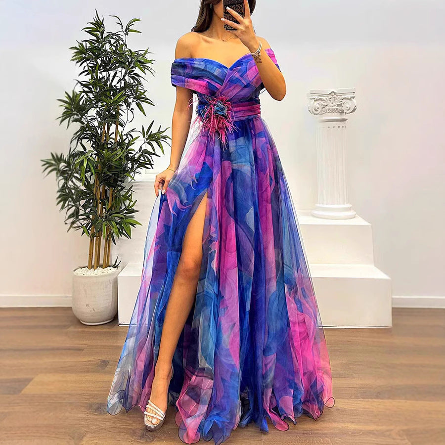 Dame Elegant aftenkjole med off-shoulder udskæring og asymmetrisk kant Stilla