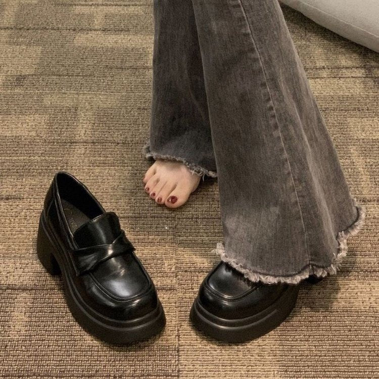Dame Elegante Slippers med moderigtigt højt plateau og trendy sløjfedetalje Stilla
