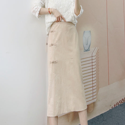 Dame Elegant blyantskørt med kunstneriske knapdetaljer og moderne fold Stilla