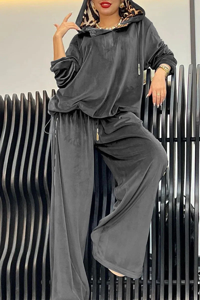 Dame elegant fritids-loungewear med hætte og bred pasform Stilla