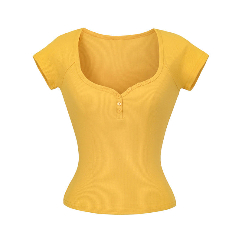 Dame figursyet top med knapbar rund halsudskæring og fin ribstruktur Stilla