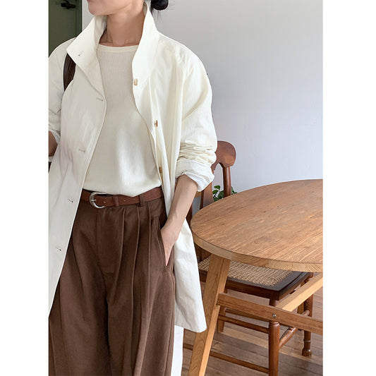 Dame afslappet overgangsjakke med høj lukket krave og praktisk taljebælte Stilla