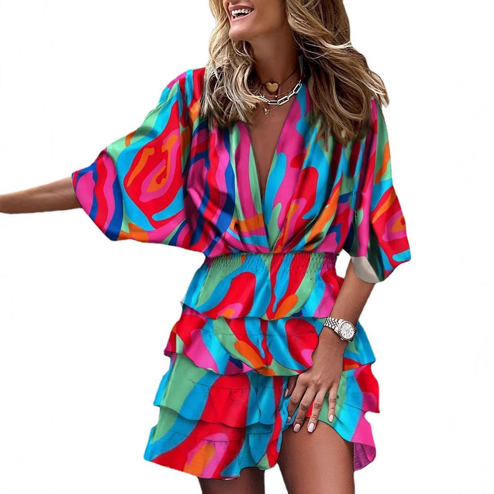 Dame afslappet omslagskjole med moderigtigt flæsedesign og unikt mønster Stilla