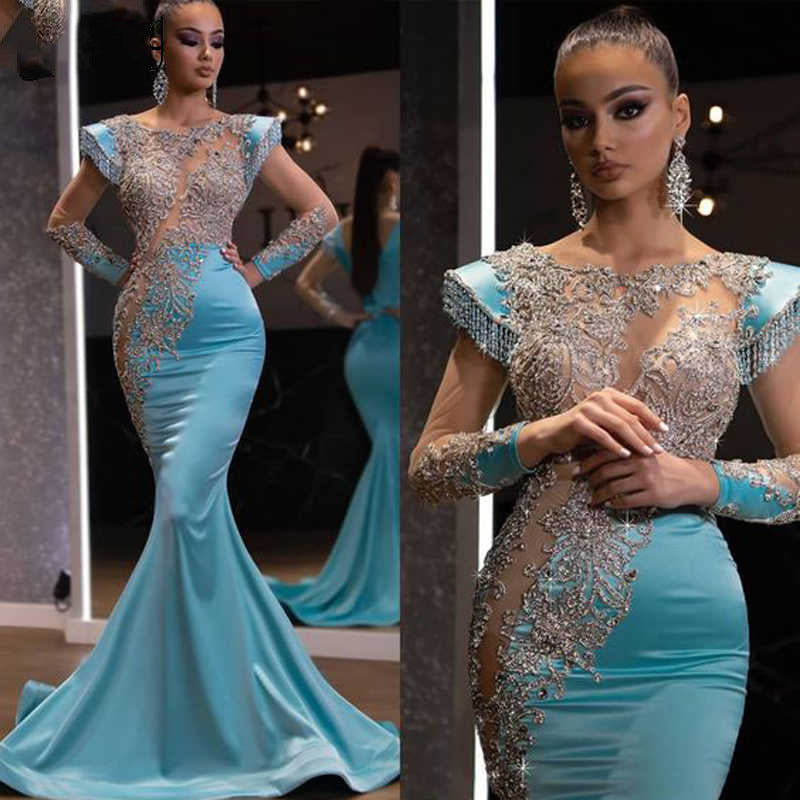 Dame Elegante aftenkjole i havfrue-stil med glitrende spids accenter og dyb slids Stilla