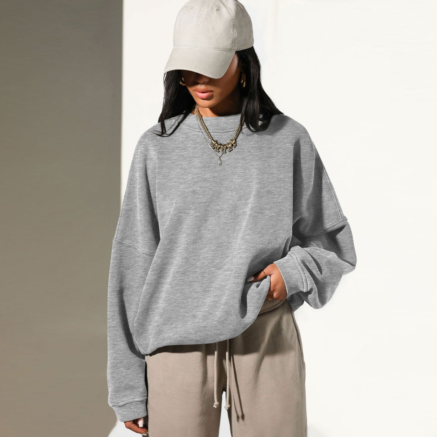 Dame afslappet oversized sweatshirt med høj krave og struktureret design Stilla