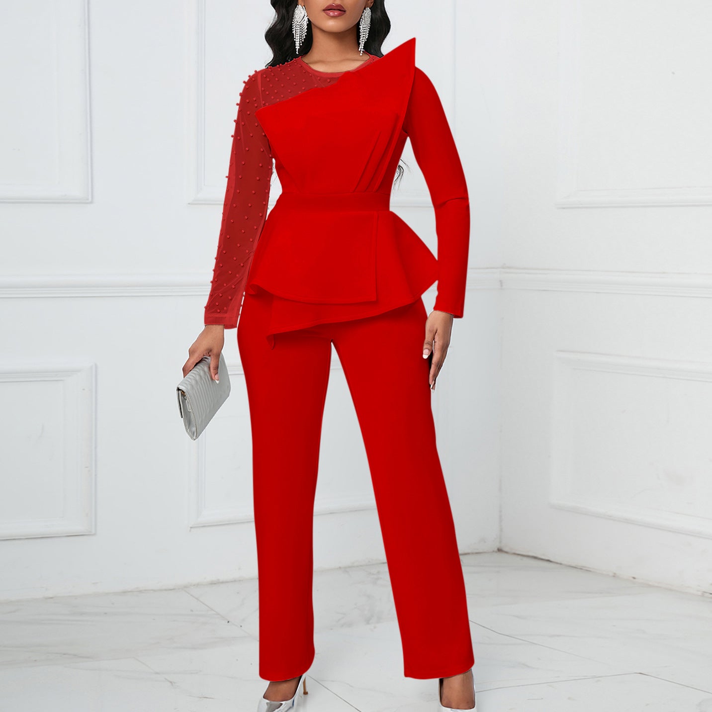 Dame Elegant Jumpsuit med asymmetrisk design og voluminøs peplum Stilla