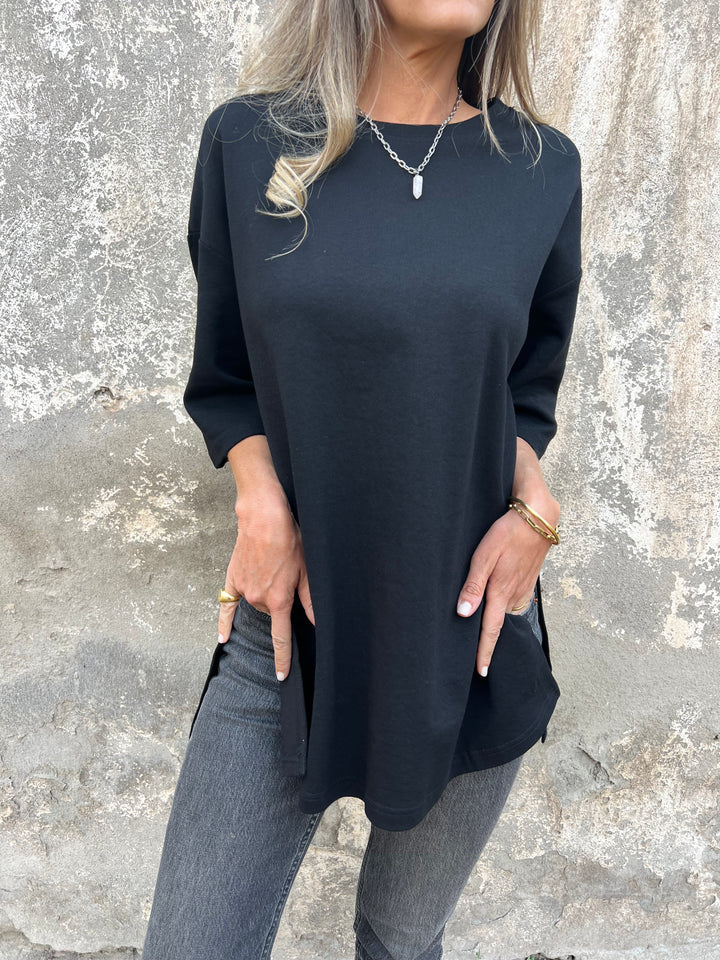 Dame afslappet oversized T-shirt med sidelommer og rund halsudskæring Stilla