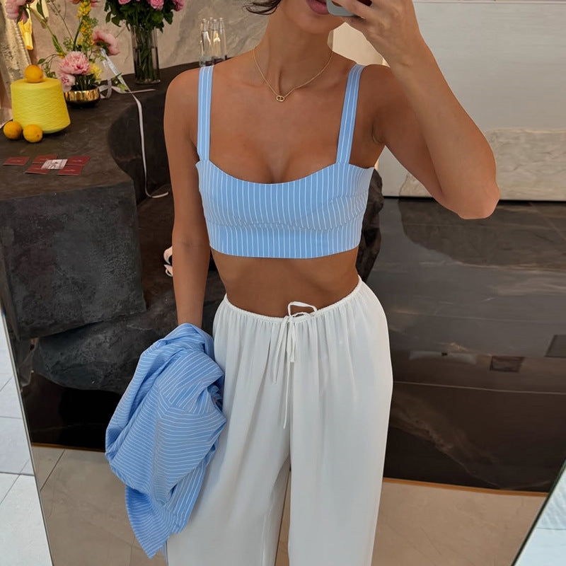 Dame afslappet lounge-sæt med stribet top og shorts Stilla