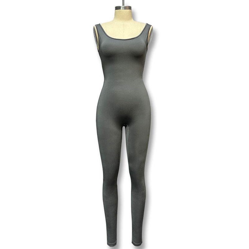 Dame Figurtilpasset Jumpsuit i minimalistisk design med brede stropper Stilla