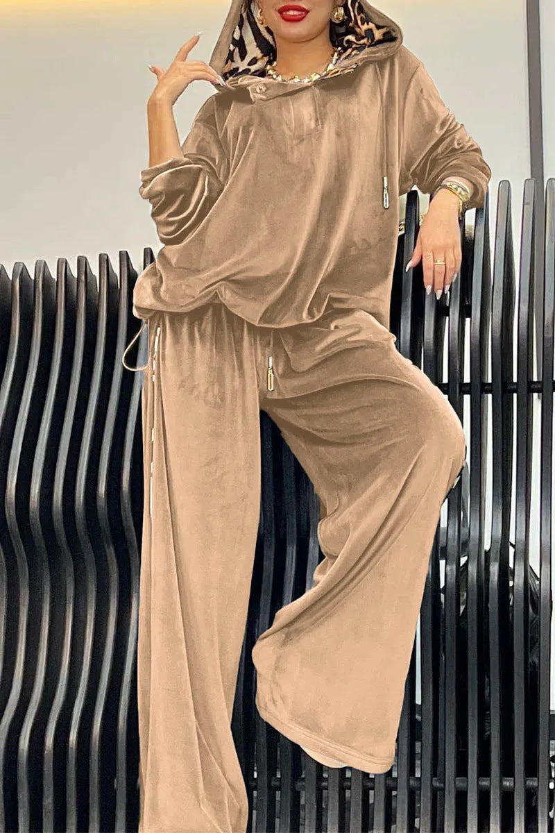 Dame elegant fritids-loungewear med hætte og bred pasform Stilla