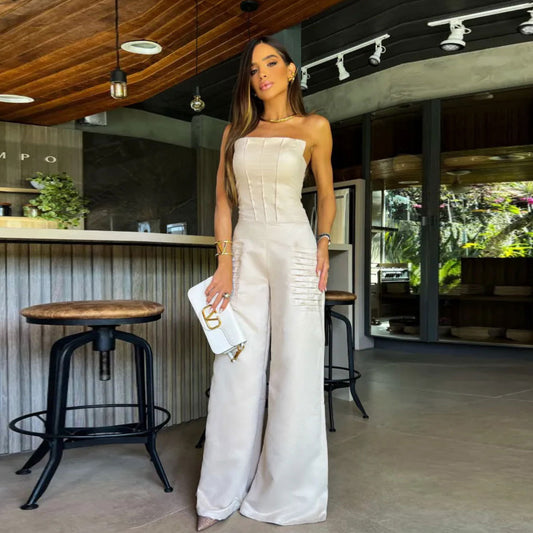 Dame Jumpsuit med elegant skulderfri design og kvalitets plisserede detaljer Stilla