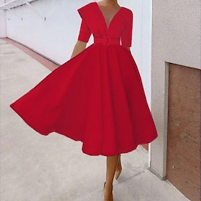 Dame A-formet kjole med asymmetrisk V-hals og taljeret bælte Stilla