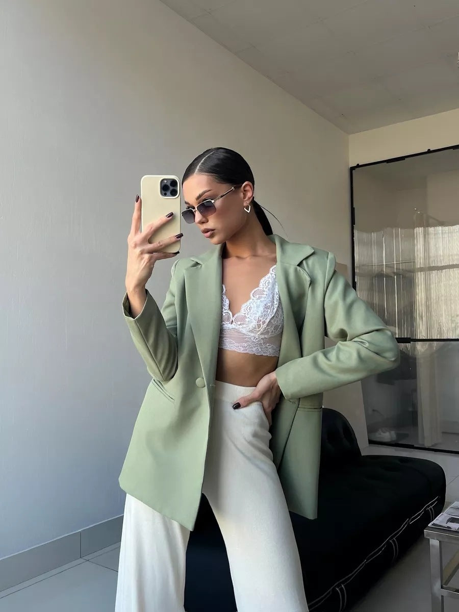 Dame elegant dobbeltrækket blazer med praktiske lommer og afslappet snit Stilla