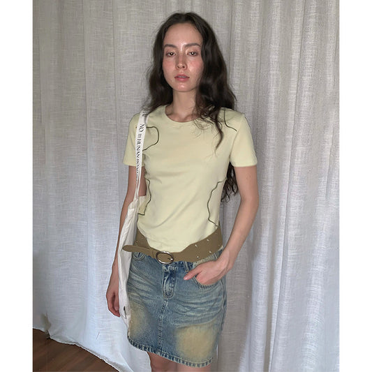 Dame cropped top med unikke blomsterapplikationer og afslappet snit Stilla