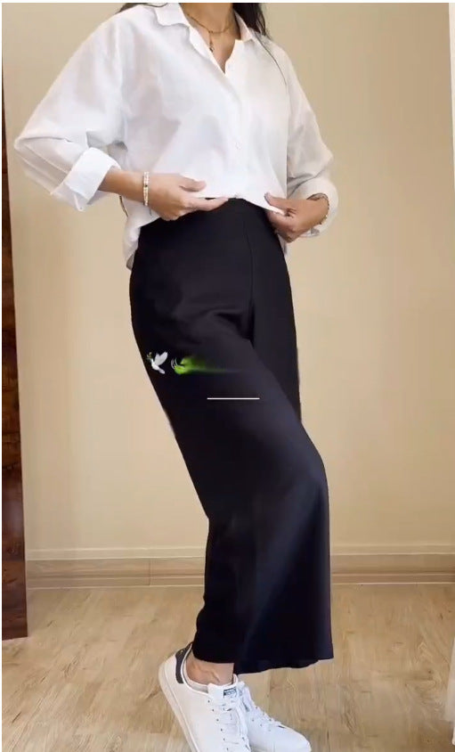 Dame afslappet bluse med moderne oversized snit og elegant knapliste Stiila