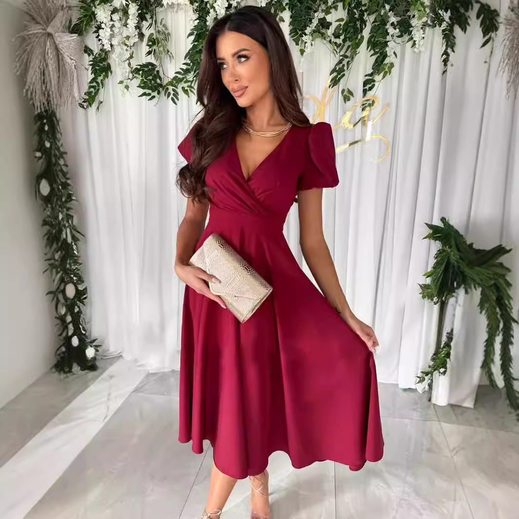 Dame A-formet kjole med smart vikneudskæring og elegante blændinger Stilla