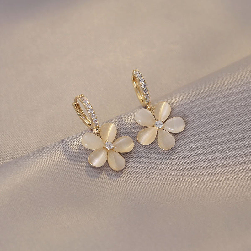 Stilla | Flawless Petal Opal Øreringe