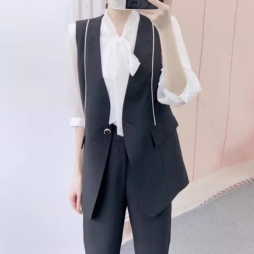 Dame Elegant Blazer-Bukser-Sæt med raffinerede detaljer og moderne snit Stilla