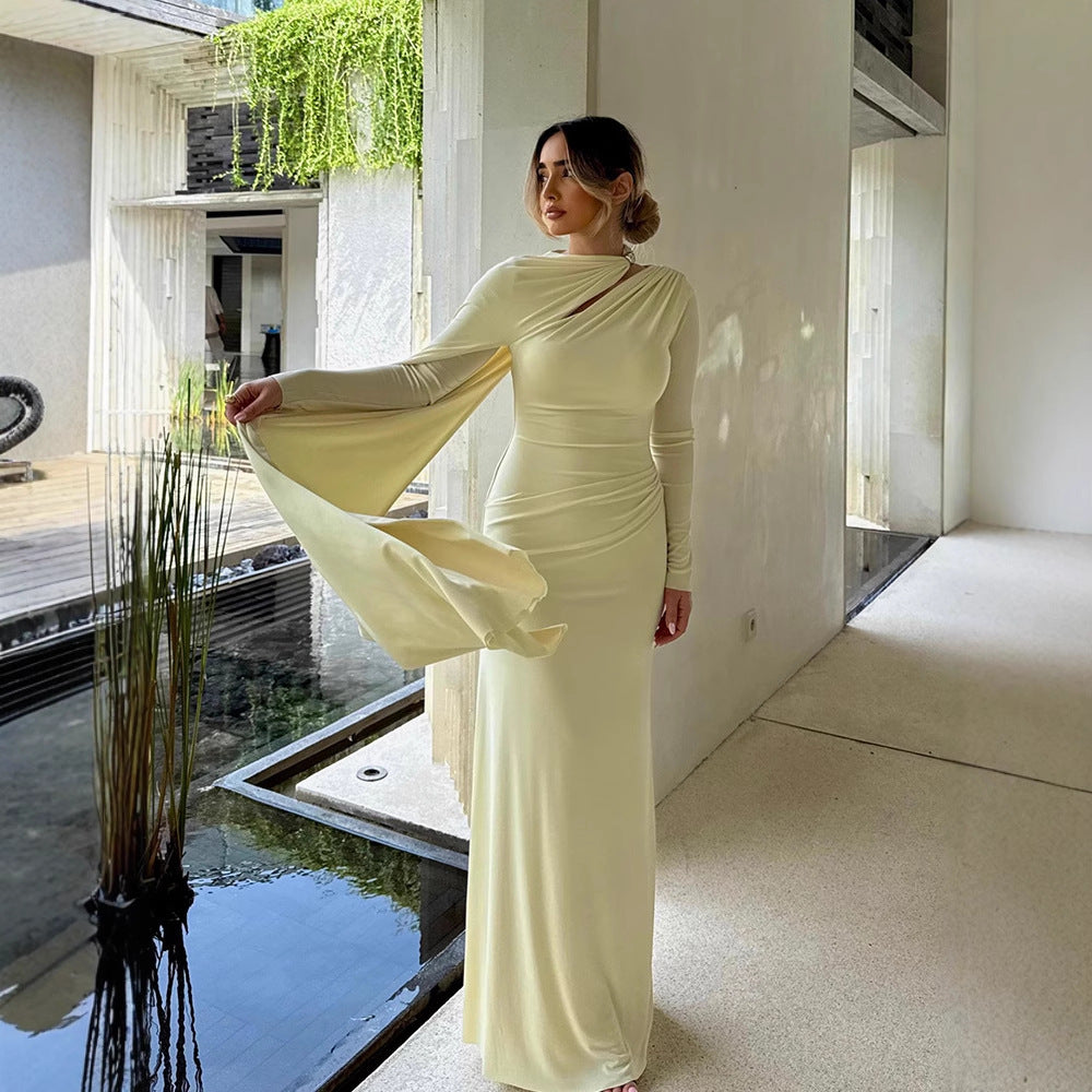 Dame elegant aftenkjole med asymmetrisk kappe Stilla