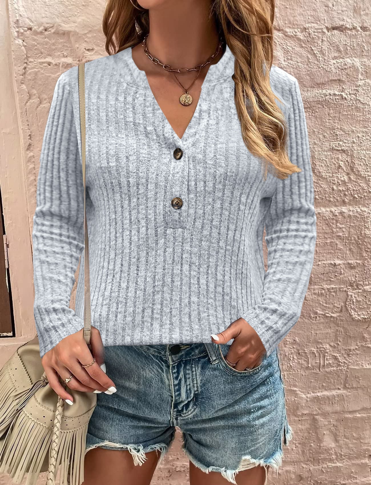 Dame afslappet langærmet skjorte med struktureret ribdesign og praktiske knapper Stilla