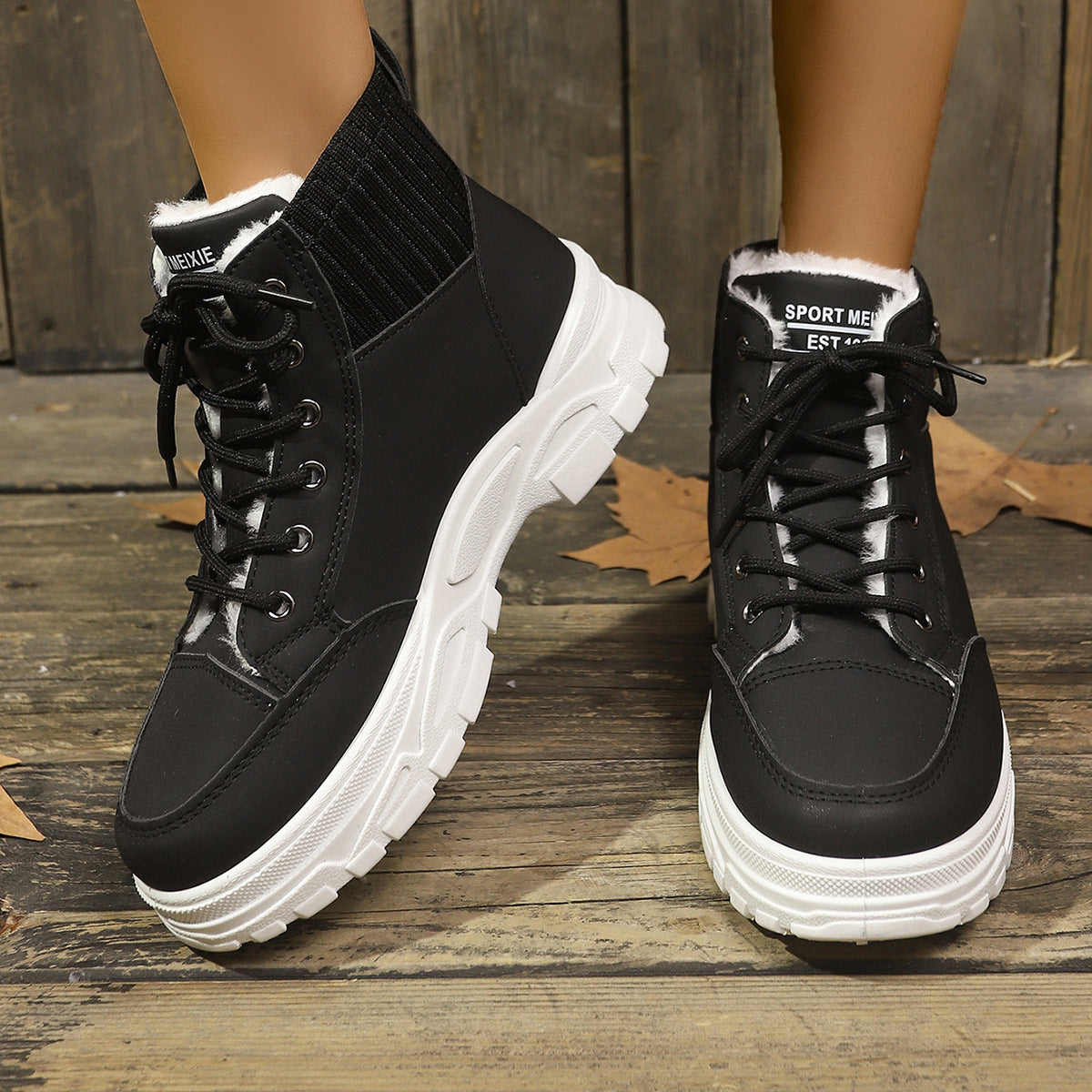 Dame High-Top Sneakers med varmt for ud og praktisk spænde-design Stilla