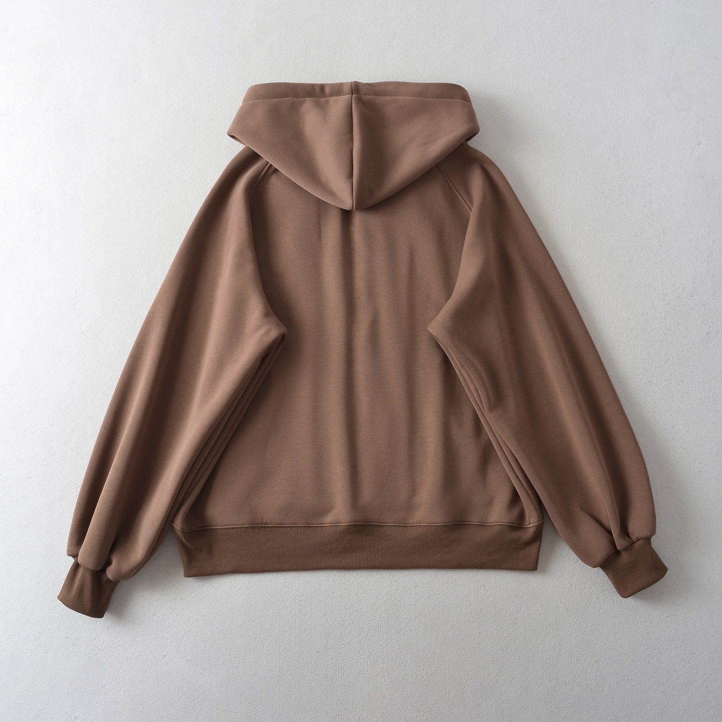 Dame afslappet hættejakke i oversized snit med sideindkapsling og høj kvalitet bomuldsblanding Stilla