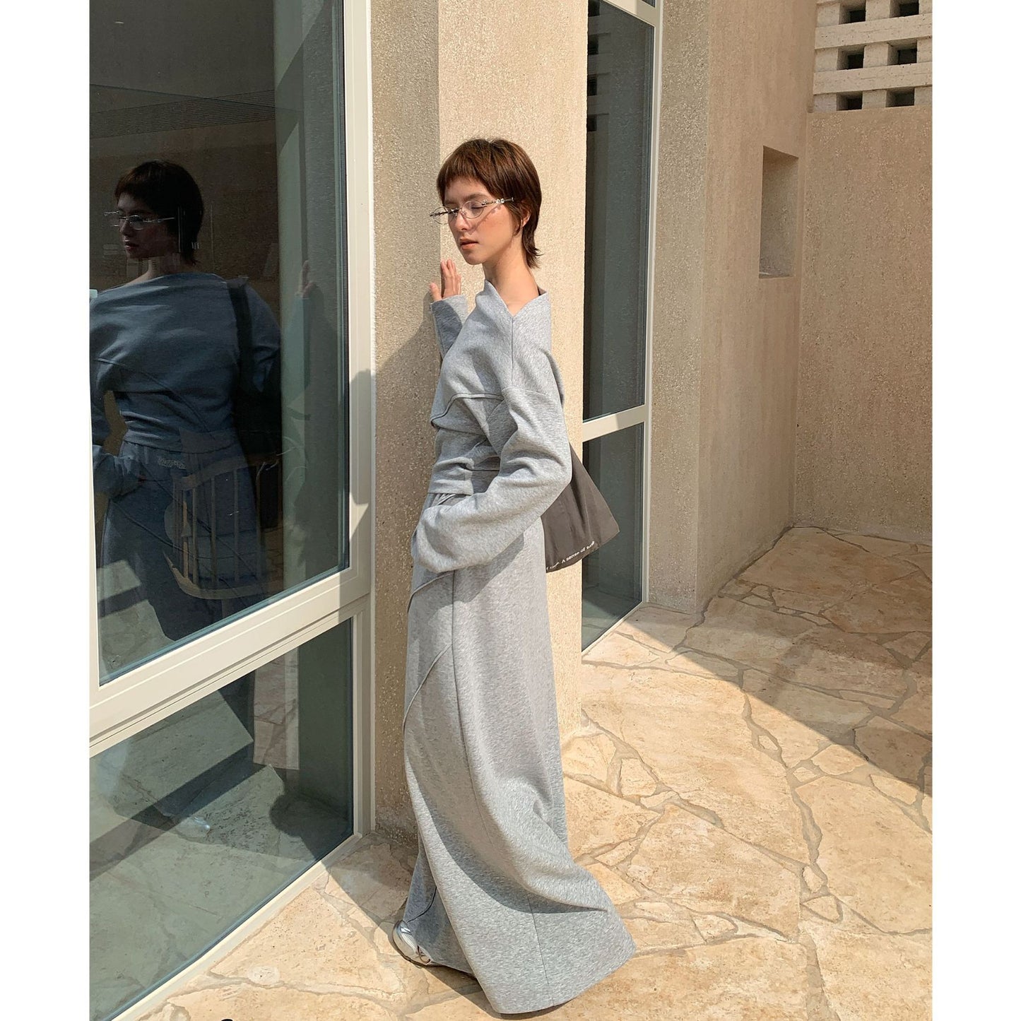 Dame afslappet oversized sweatshirt med innovativ skæreteknik og moderne accenter Stilla