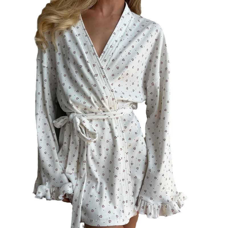 Dame afslappet badekåbe med flæsekant og bælte Stilla