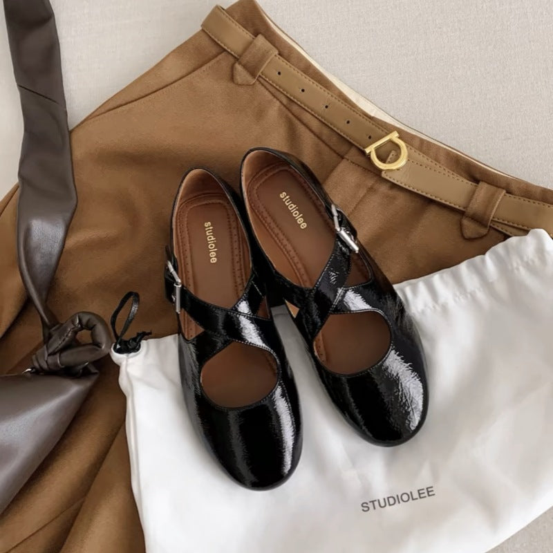 Dame Cross-strap Metallic Flats Stilla