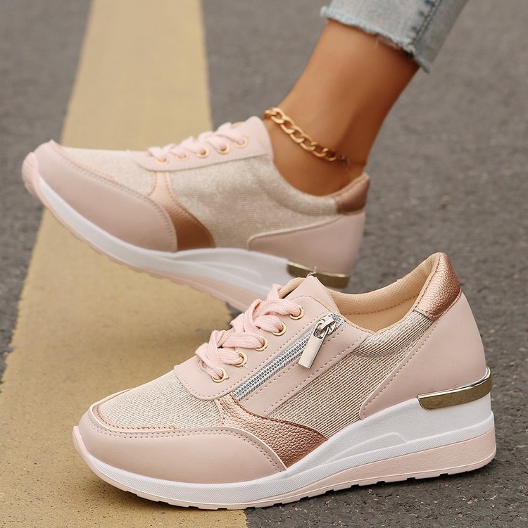 Dame Sneakers med glitrende overflade og praktisk lynlås Stilla