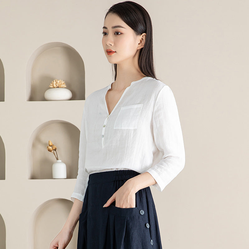 Dame afslappet linnedbluse med knapliste og praktisk brystlomme Stilla