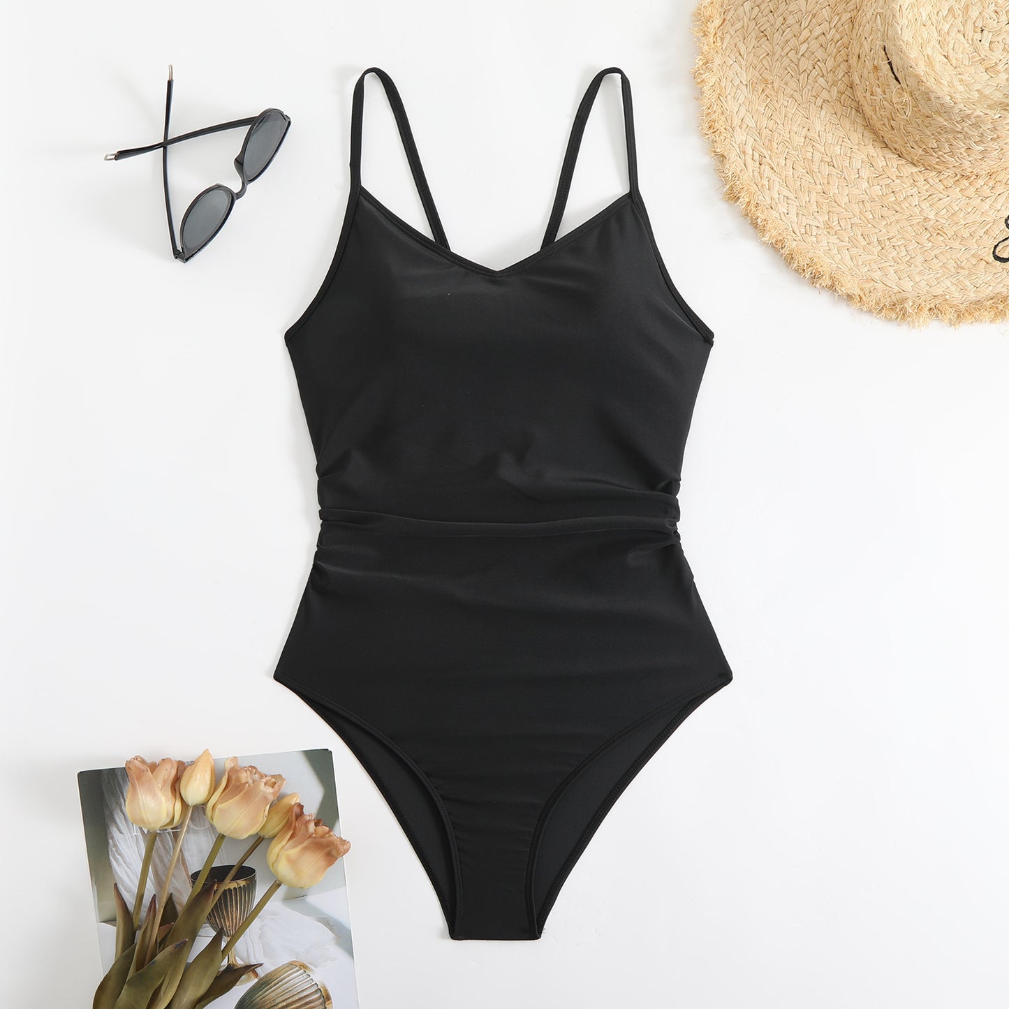 Dame elegant badedragt med V-udskæring og stilfulde multiple stropper Stilla