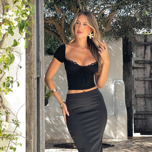 Dame Crop-top med spidse afslutninger og detaljesnor Stilla