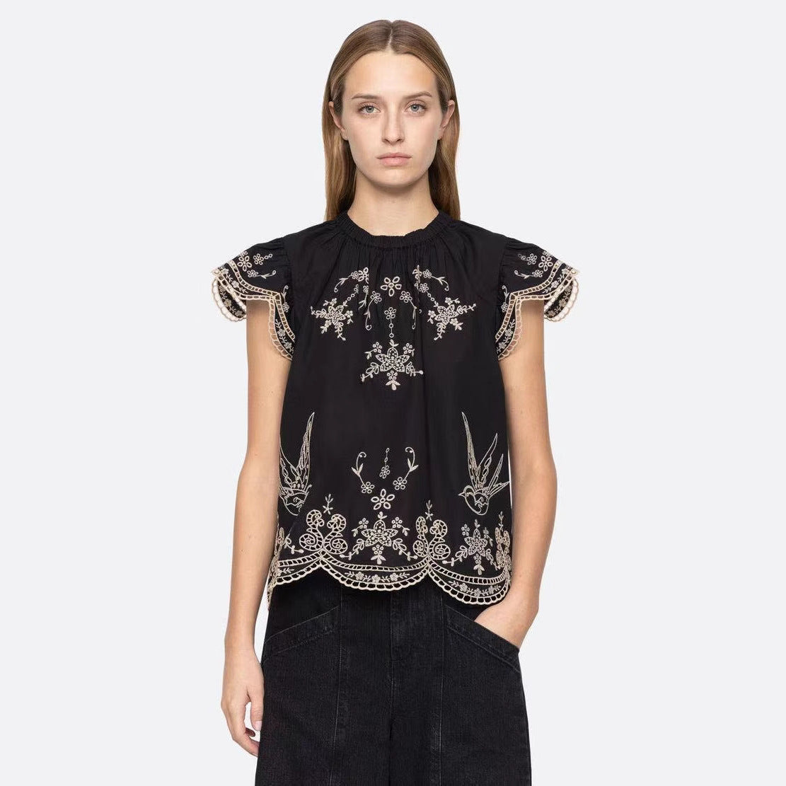 Dame elegant bluse med kunstneriske broderier og flæseærmer Stilla