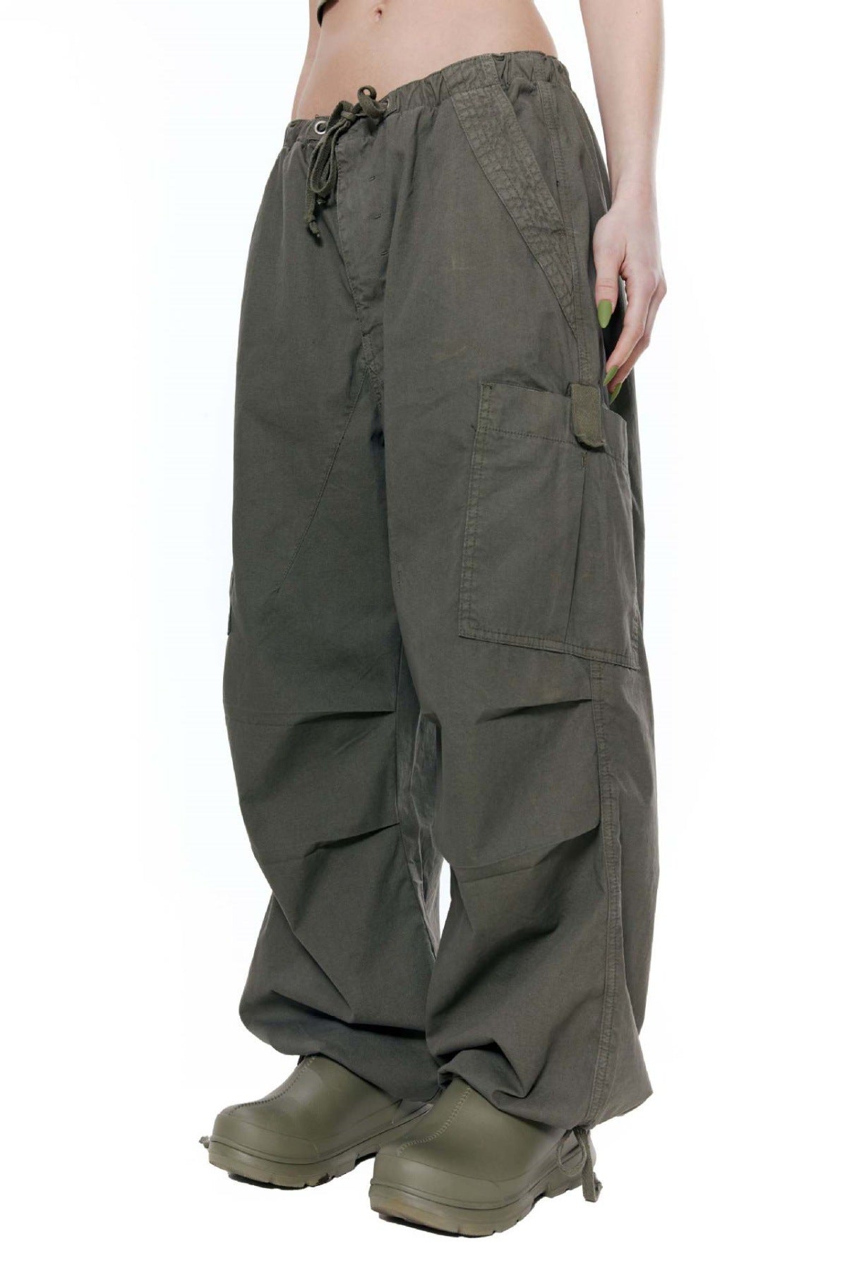 Dame afslappet cargo-bukser med justerbar talje og praktische sidelommer Stilla