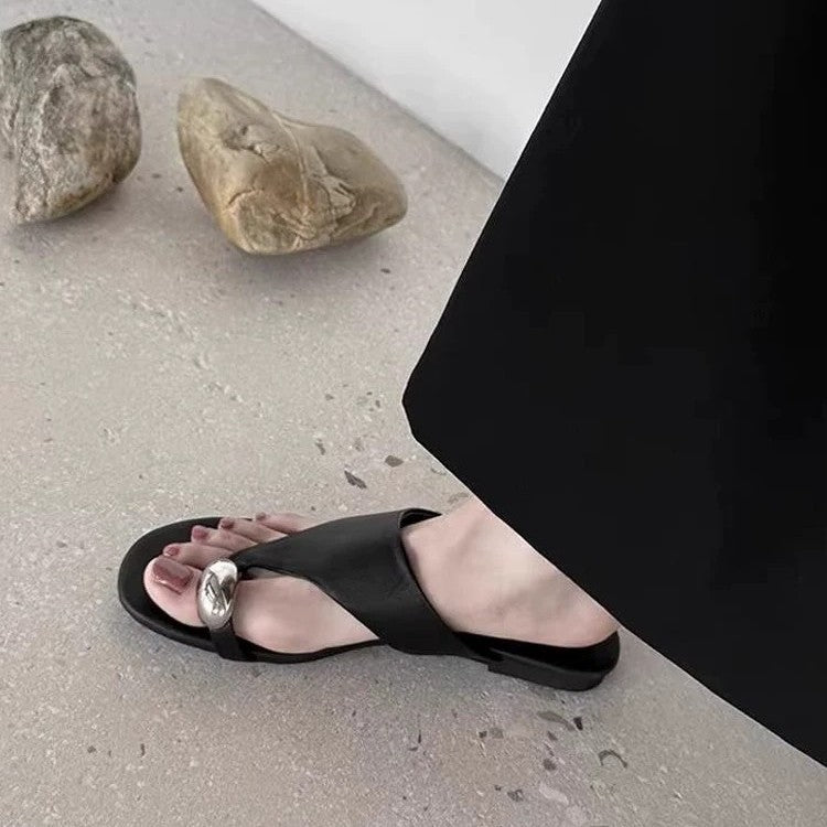 Dame Elegant Åben-Tå Rutsj-Sandaler med Dekorativ Metal Accent Stilla