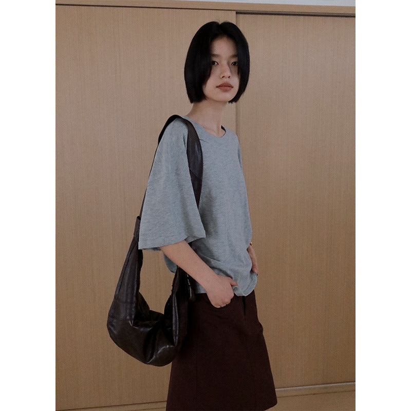 Dame afslappet oversized T-shirt med bred pasform og moderne design Stilla