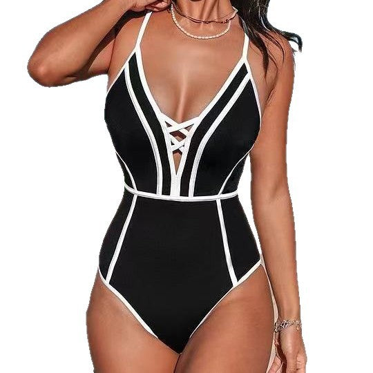 Dame Cut-Out Badedragt med fashionable striber og justerbare stropper Stilla