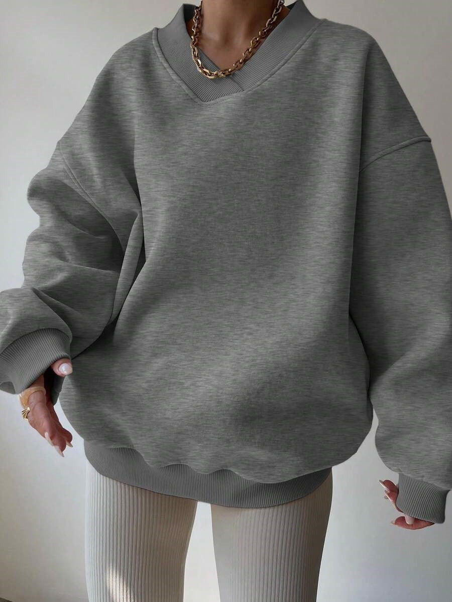 Dame afslappet pullover med dyb V-udskæring og oversized pasform Stilla