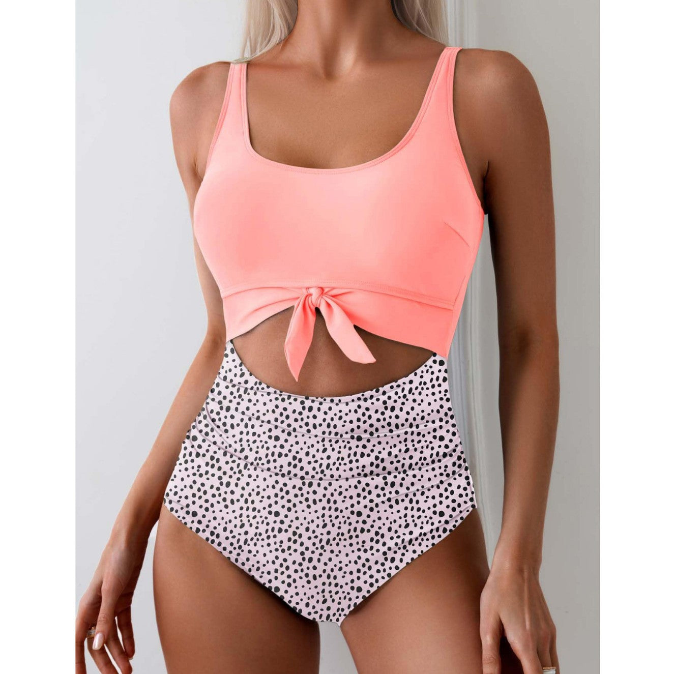 Dame Højskåret Bikini med fashionable knude-detail og stribemønster Stilla
